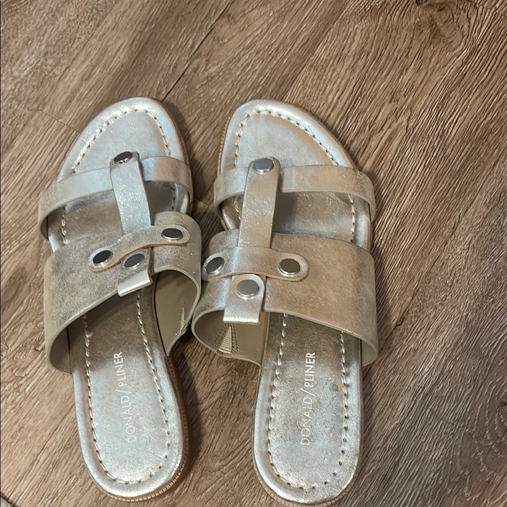 Donald J. Pliner Women's Silver Sandals